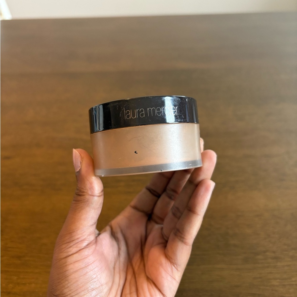 Laura Mercier Translucent Loose Setting Powder